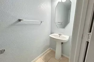 8008 Hidden Oaks Dr, Fort Worth, TX 76120 - Photo 16