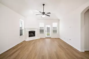 10425 Old Eagle River Ln, McKinney, TX 75072 - Photo 4