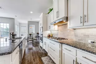 1036 Gardenia St, Carrollton, TX 75007 - Photo 8