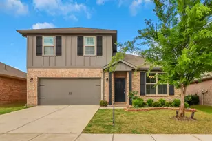 2215 Starling St, Crandall, TX 75114 - Photo 2