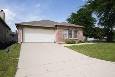 6525 Willow Oak Court, Fort Worth, TX 76112 - Photo 2