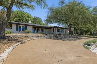 6406 Lansdowne Court, Granbury, TX 76049 - Photo 2