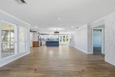 6406 Lansdowne Court, Granbury, TX 76049 - Photo 10