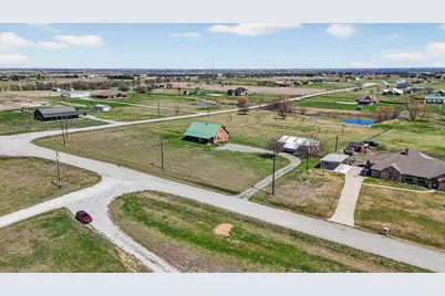 131 Hawk Ridge Road, Decatur, TX 76234 - Photo 2