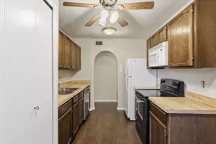 2204 Ridgedale Dr, Carrollton, TX 75006 - Photo 10