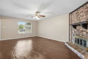 2204 Ridgedale Dr, Carrollton, TX 75006 - Photo 8