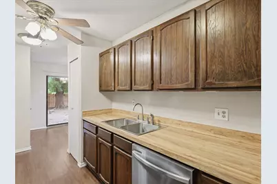 2204 Ridgedale Drive, Carrollton, TX 75006 - Photo 14