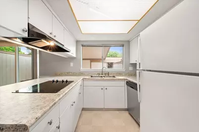 376 Westview Terrace, Arlington, TX 76013 - Photo 16