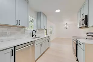 3922 Cambridge Dr, Garland, TX 75043 - Photo 16