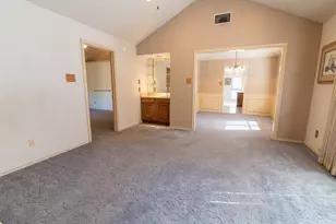 2028 Falcon Ridge Dr, Carrollton, TX 75010 - Photo 4