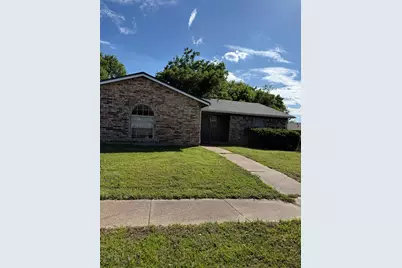5901 Stardust Drive S, Watauga, TX 76148 - Photo 2