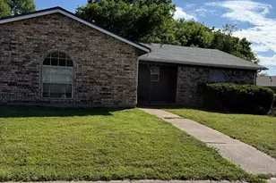 5901 Stardust Dr S, Watauga, TX 76148 - Photo 2