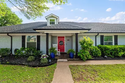 1017 S Nolan River Road, Cleburne, TX 76033 - Photo 2