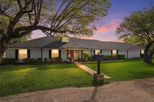 1017 S Nolan River Rd, Cleburne, TX 76033 - Photo 2