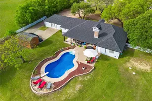 1017 S Nolan River Rd, Cleburne, TX 76033 - Photo 34