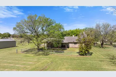 309 Willow Creek Lane, Springtown, TX 76082 - Photo 26