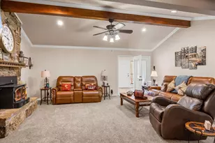309 Willow Creek Ln, Springtown, TX 76082 - Photo 6