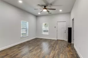 2323 Stoneman St, Dallas, TX 75215 - Photo 10