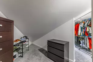 611 Laura Ln, Grand Prairie, TX 75052 - Photo 22