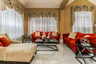 611 Laura Lane, Grand Prairie, TX 75052 - Photo 4