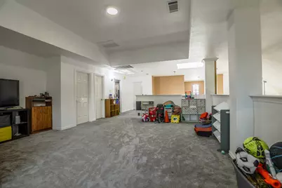 611 Laura Lane, Grand Prairie, TX 75052 - Photo 18