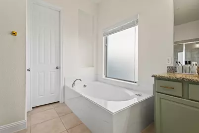 417 Burberry, Grand Prairie, TX 75052 - Photo 14