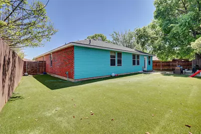 1305 Highcrest Drive, Burleson, TX 76028 - Photo 14