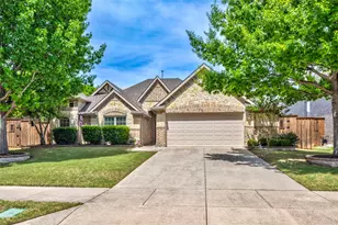 9748 Crown Ridge Dr, Frisco, TX 75035 - Photo 2