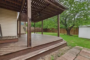 2310 Ridgewood St, Irving, TX 75062 - Photo 16