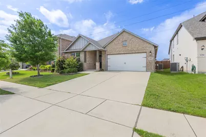 240 Darlington Trail, Fort Worth, TX 76131 - Photo 2