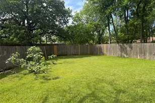 126 Sanders Pl, Irving, TX 75062 - Photo 32