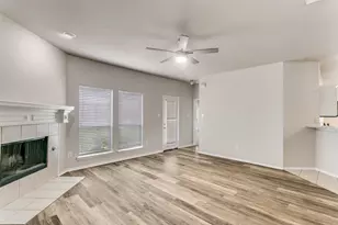 9705 Hedge Bell Dr, McKinney, TX 75072 - Photo 4