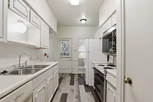 4320 Bellaire Dr S, Fort Worth, TX 76109 - Photo 12