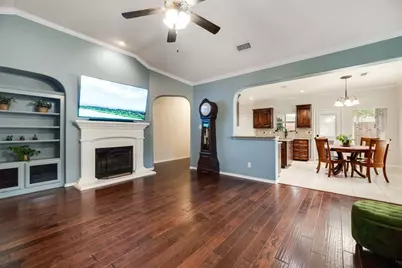 11021 Erinmoor Trail, Fort Worth, TX 76052 - Photo 10