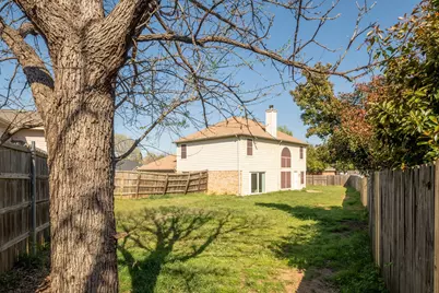 322 Thousand Oaks Drive, Lake Dallas, TX 75065 - Photo 8