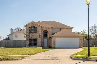 322 Thousand Oaks Dr, Lake Dallas, TX 75065 - Photo 1