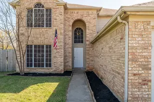 322 Thousand Oaks Dr, Lake Dallas, TX 75065 - Photo 4