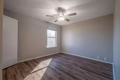 322 Thousand Oaks Drive, Lake Dallas, TX 75065 - Photo 34