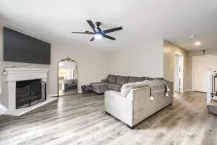2203 Wagon Wheel Trail, Corinth, TX 76208 - Photo 4