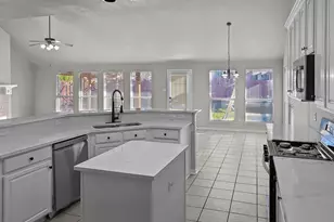 8001 Twin Oaks Dr, McKinney, TX 75070 - Photo 2