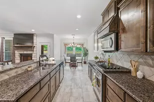 2501 Bunker Hill Dr, Burleson, TX 76028 - Photo 10