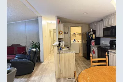 208 Farmhouse, Springtown, TX 76082 - Photo 14