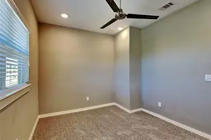 1553 Fiji St, Dallas, TX 75203 - Photo 16