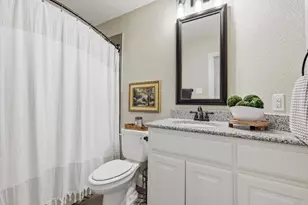 4001 Silk Vine Ct, Roanoke, TX 76262 - Photo 20