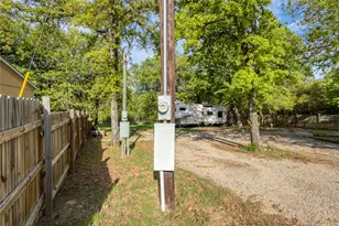 813 Co Rd 3680, Paradise, TX 76073 - Photo 24