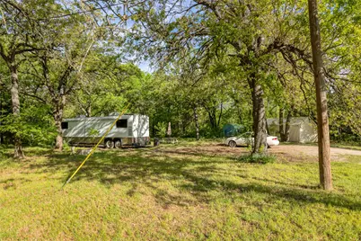 813 County Road 3680, Paradise, TX 76073 - Photo 26
