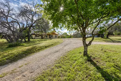 813 County Road 3680, Paradise, TX 76073 - Photo 20