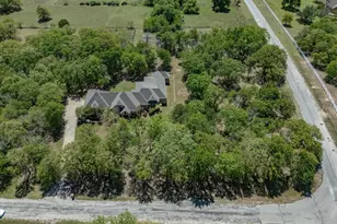 104 Lariat Ct, Azle, TX 76020 - Photo 36
