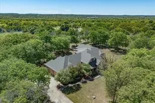 104 Lariat Ct, Azle, TX 76020 - Photo 4