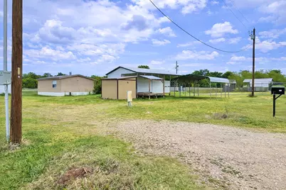 395 Holiday Village Drive, Quitman, TX 75783 - Photo 8